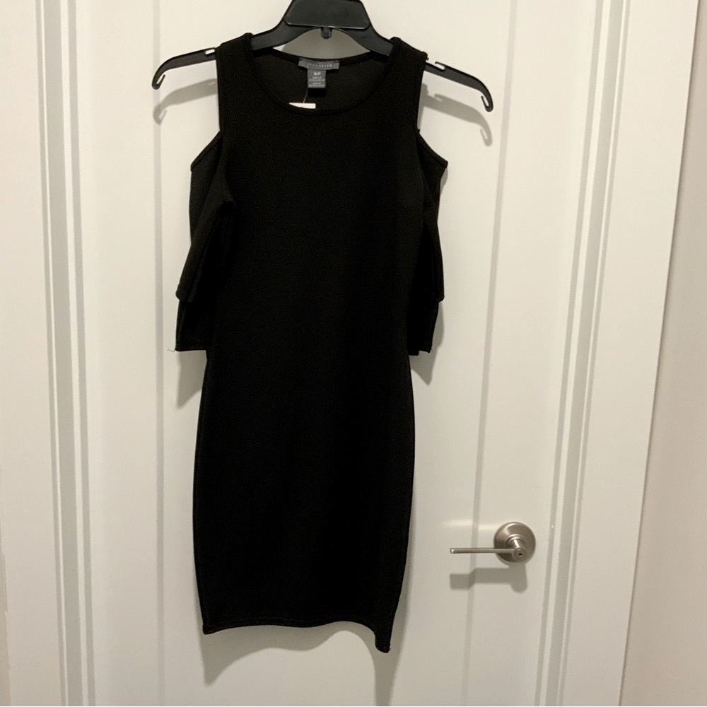 Cold Shoulder curbed fit Black dress